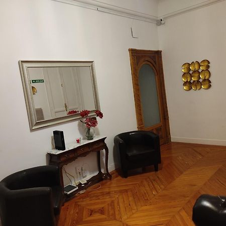 Hotel Grand Via House Madrid Exterior foto