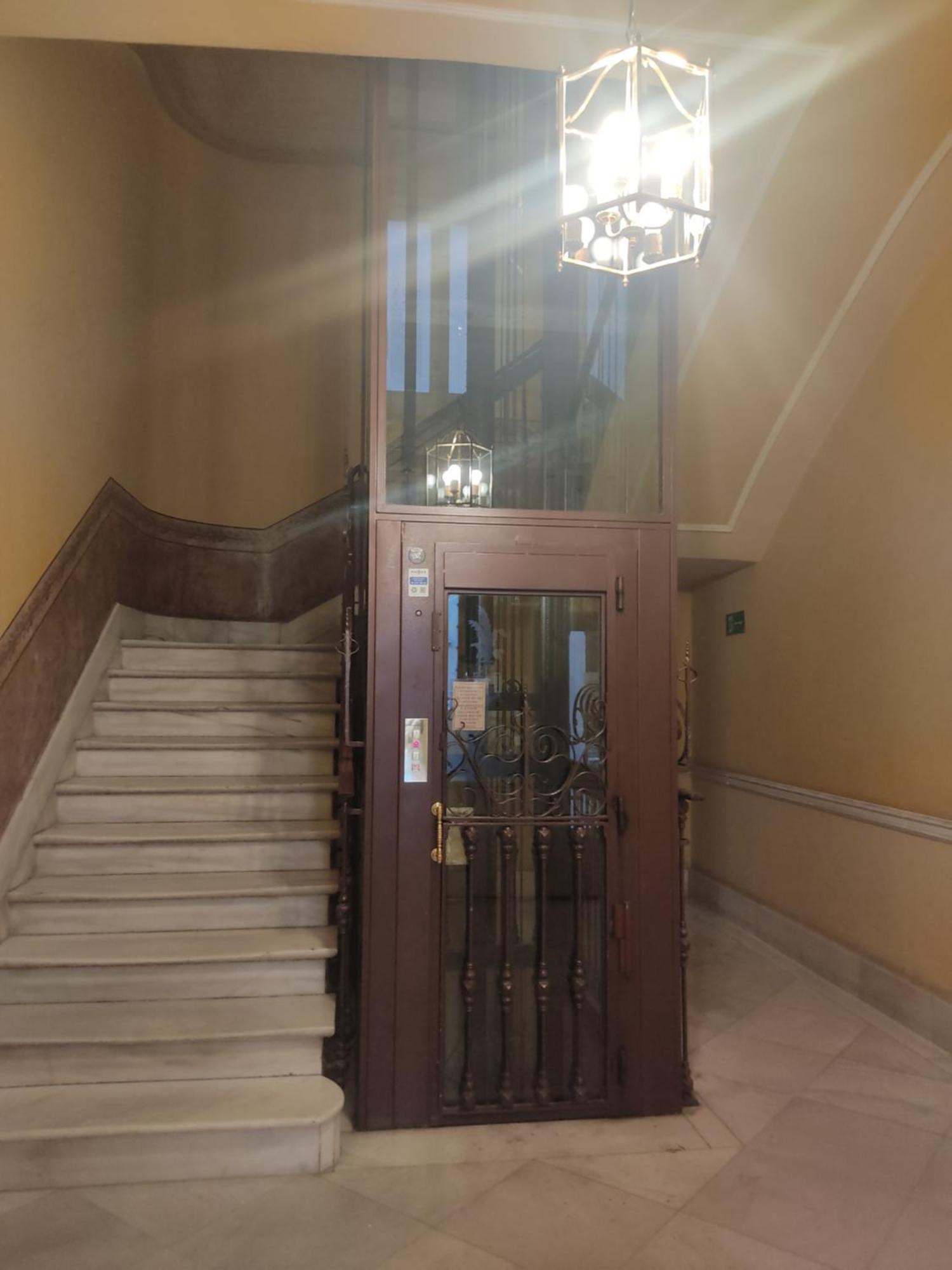 Hotel Grand Via House Madrid Exterior foto