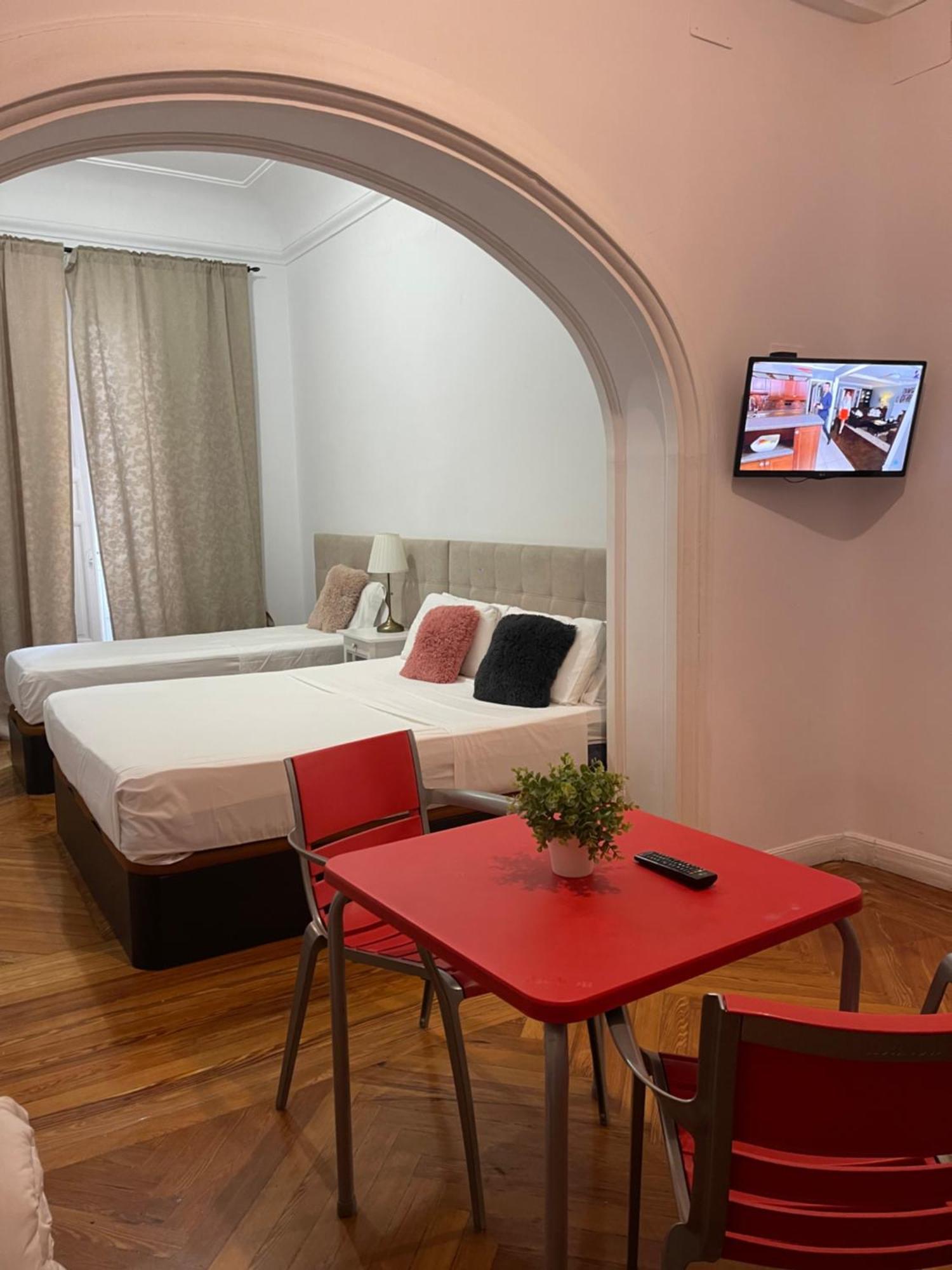Hotel Grand Via House Madrid Exterior foto